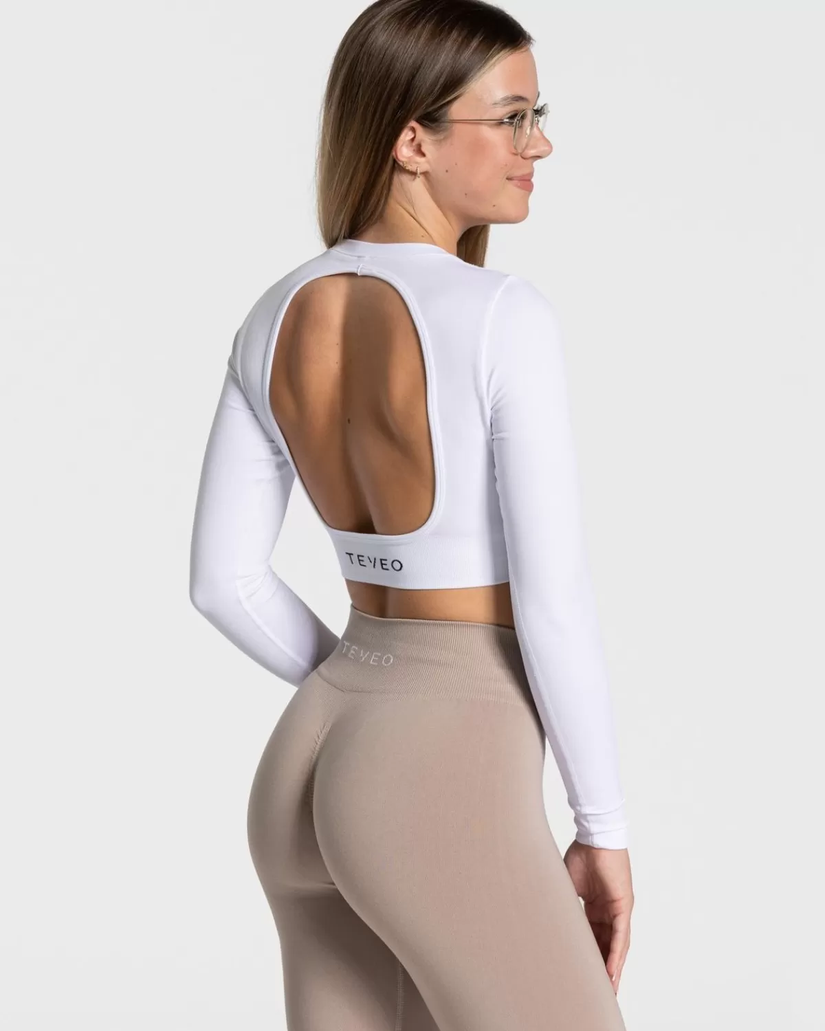 TEVEO Everyday Cut Out Longsleeve "Weis" Hot