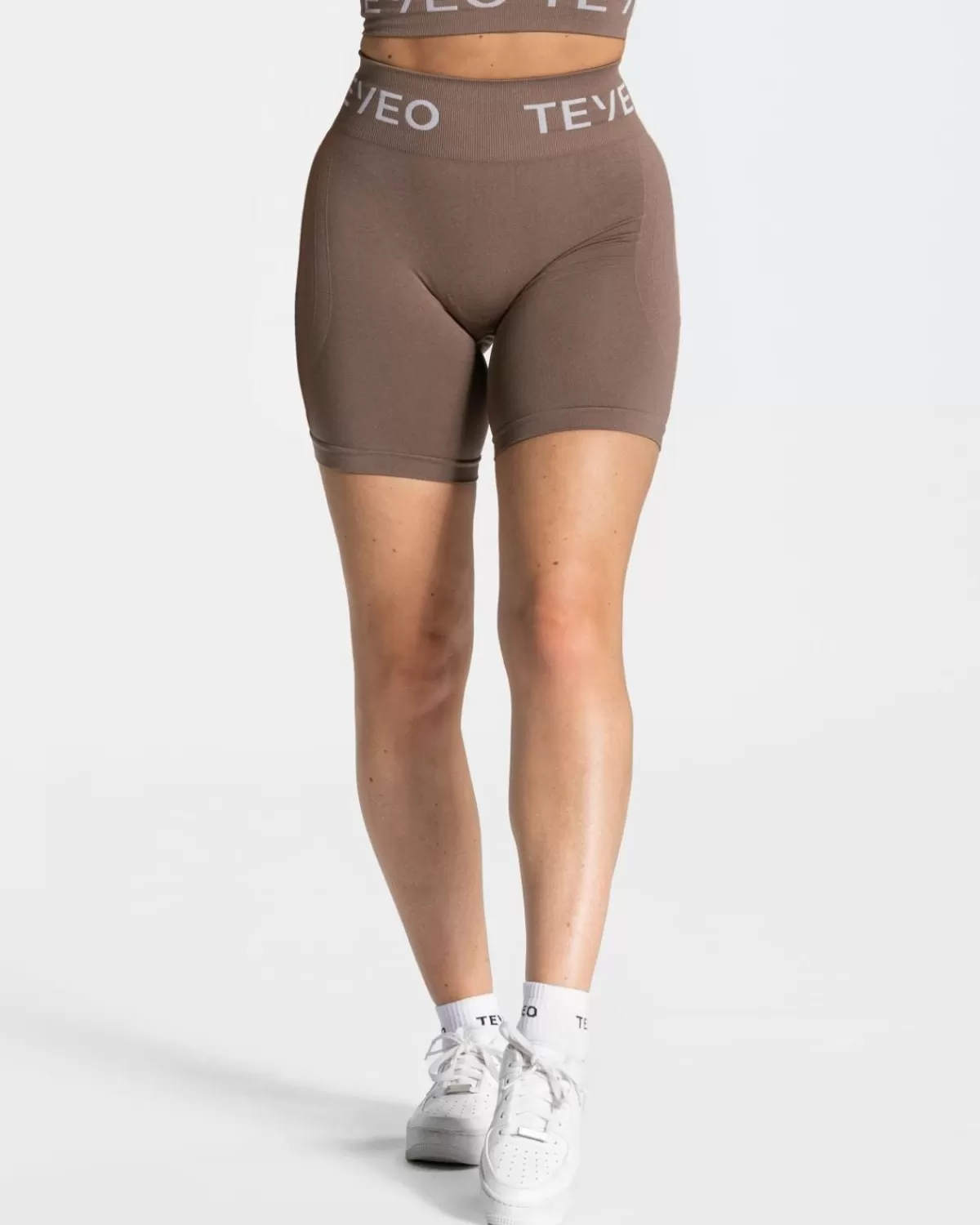 TEVEO Signature Scrunch Short "Mokka" Shop