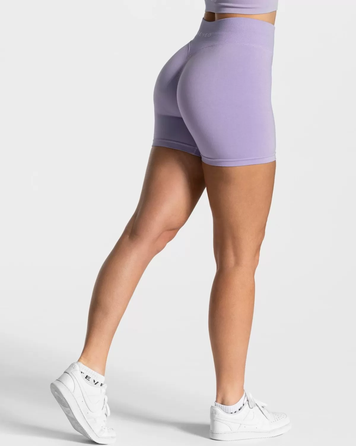 TEVEO Statement Scrunch Short "Flieder" Fashion