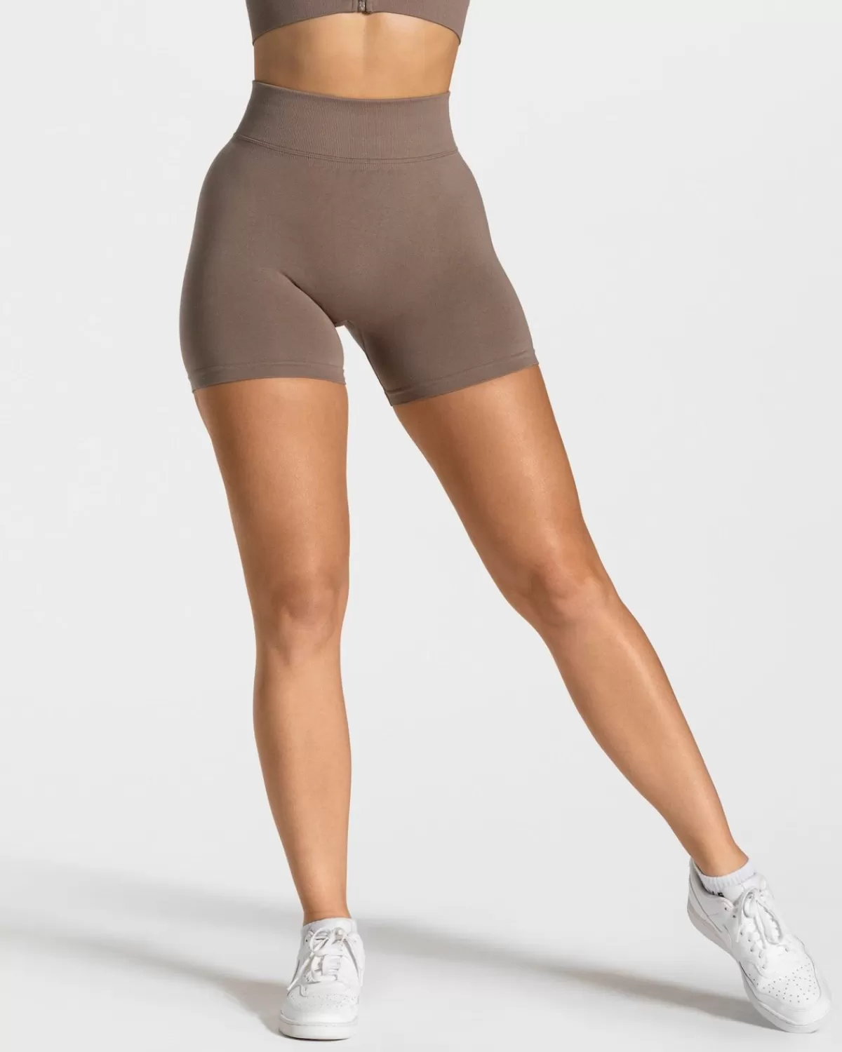 TEVEO Statement Scrunch Short "Mokka" Fashion