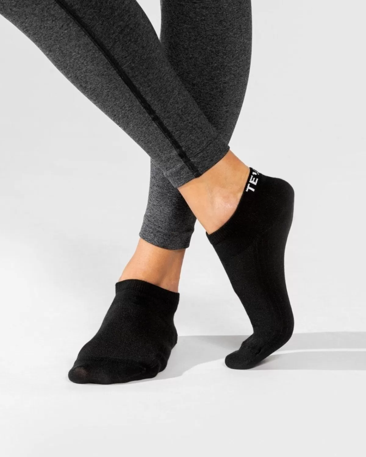TEVEO Sneaker Socken (2Er) "Schwarz" Hot