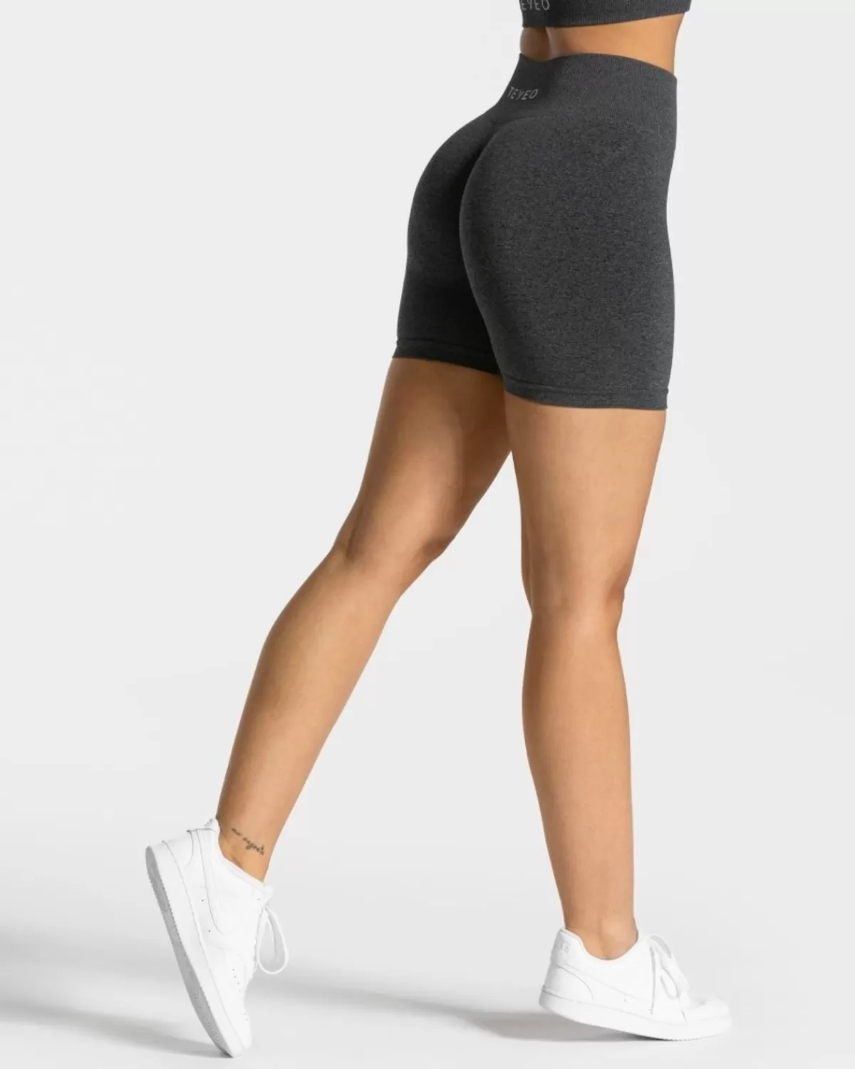 TEVEO Timeless Scrunch Short "Dunkelgrau" Hot