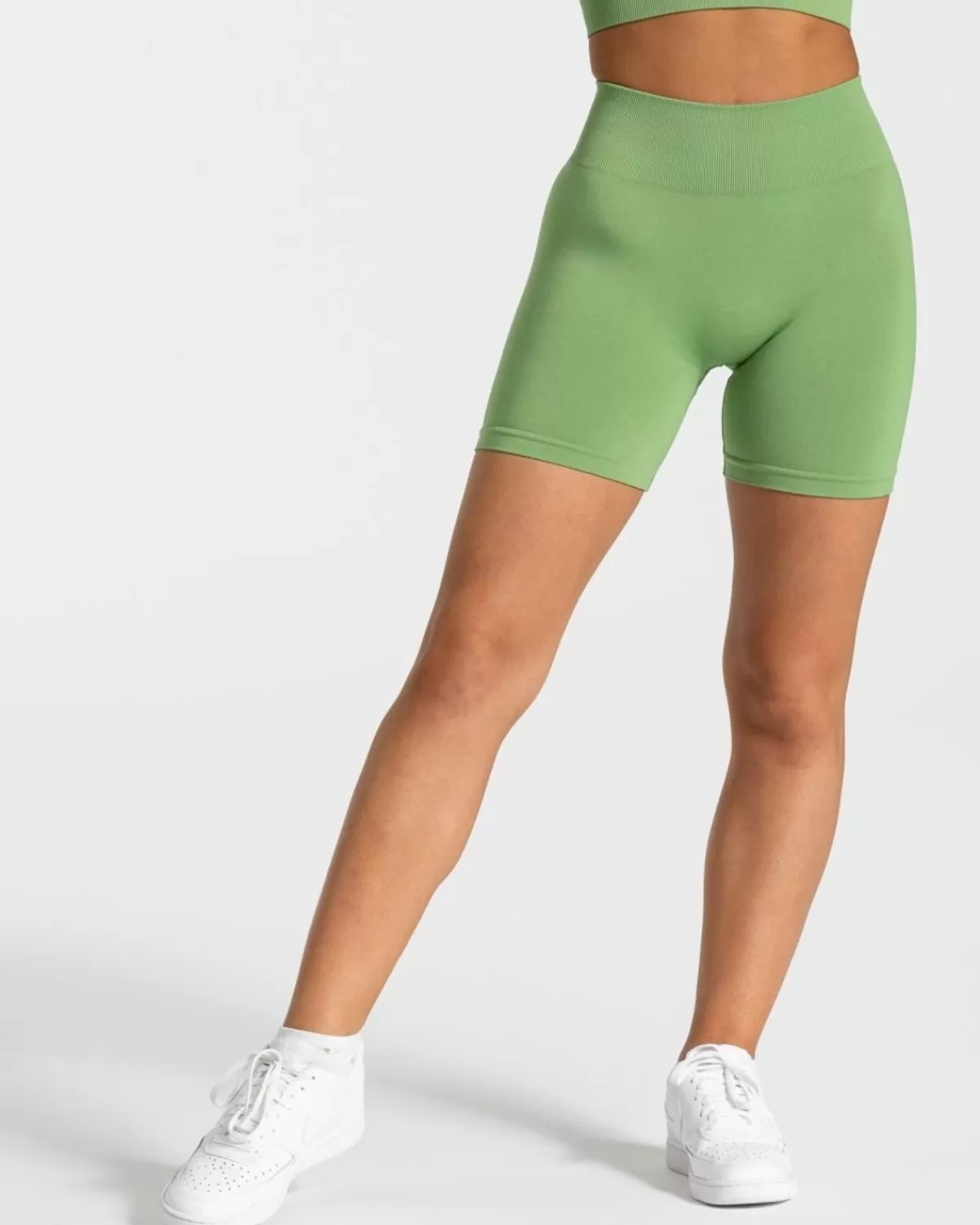 TEVEO Timeless Scrunch Short "Olive" Cheap